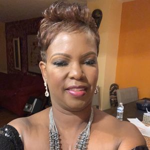 Meet your Posher, Yolanda